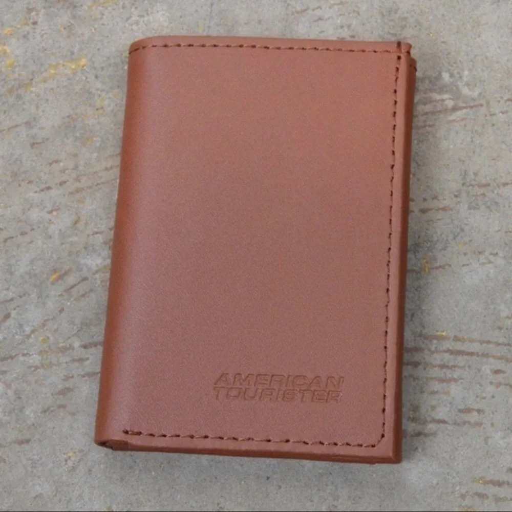 American‎ Tourister Slim Trifold Brown Leather Wallet, Never Used - Like New
